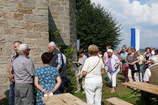 Nachfeier des Mährisch-Neustädter Wachsstockfestes an der Weingartenkapelle (Foto: Karl-Franz Thiede)